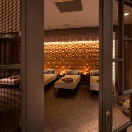 Sheraton Grand Istanbul Atasehir Bagian luar foto