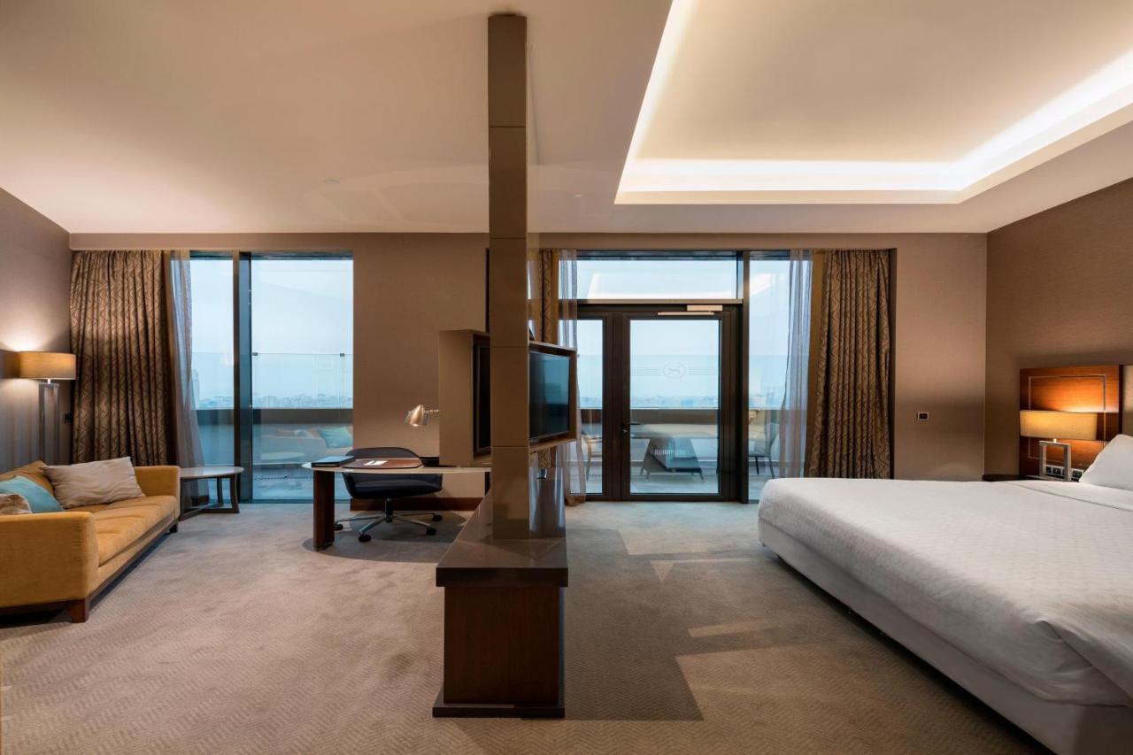 Sheraton Grand Istanbul Atasehir Bagian luar foto