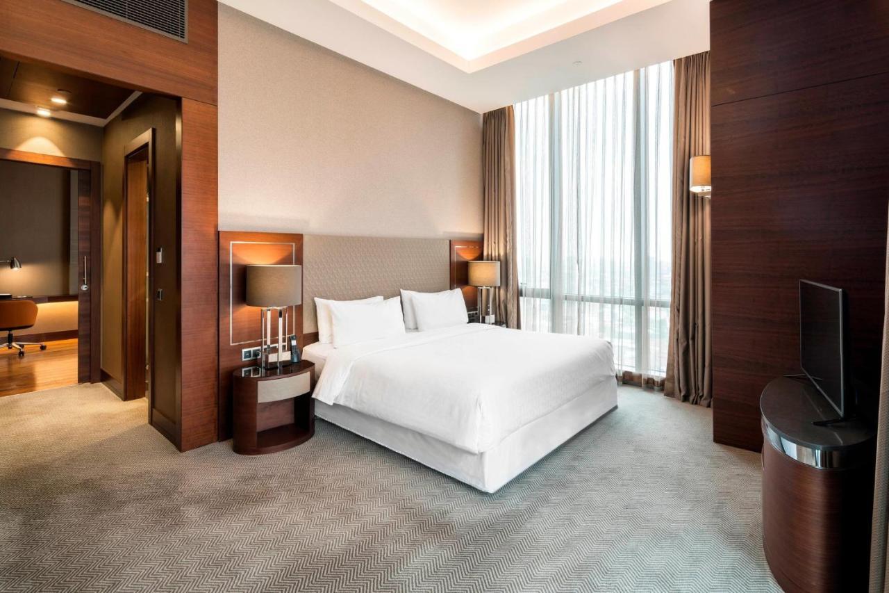 Sheraton Grand Istanbul Atasehir Bagian luar foto
