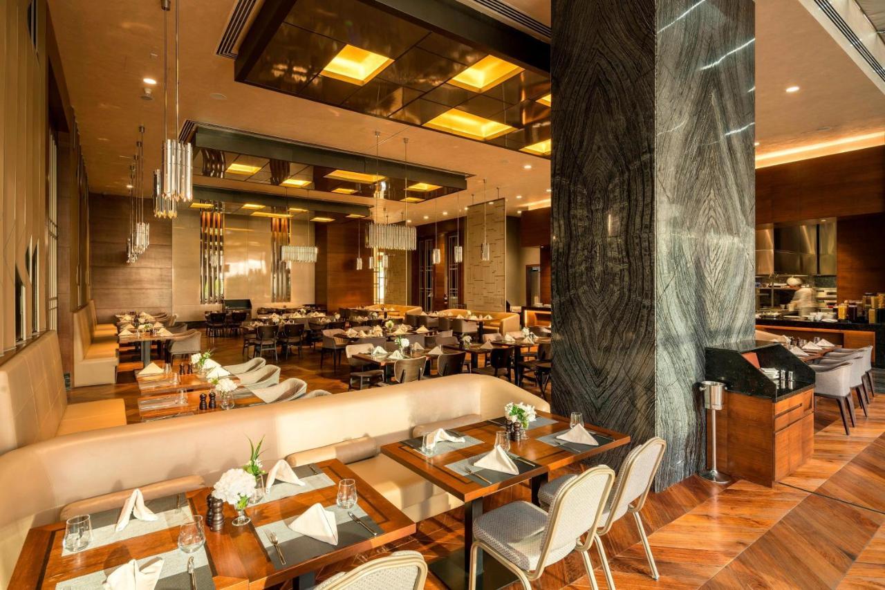Sheraton Grand Istanbul Atasehir Bagian luar foto