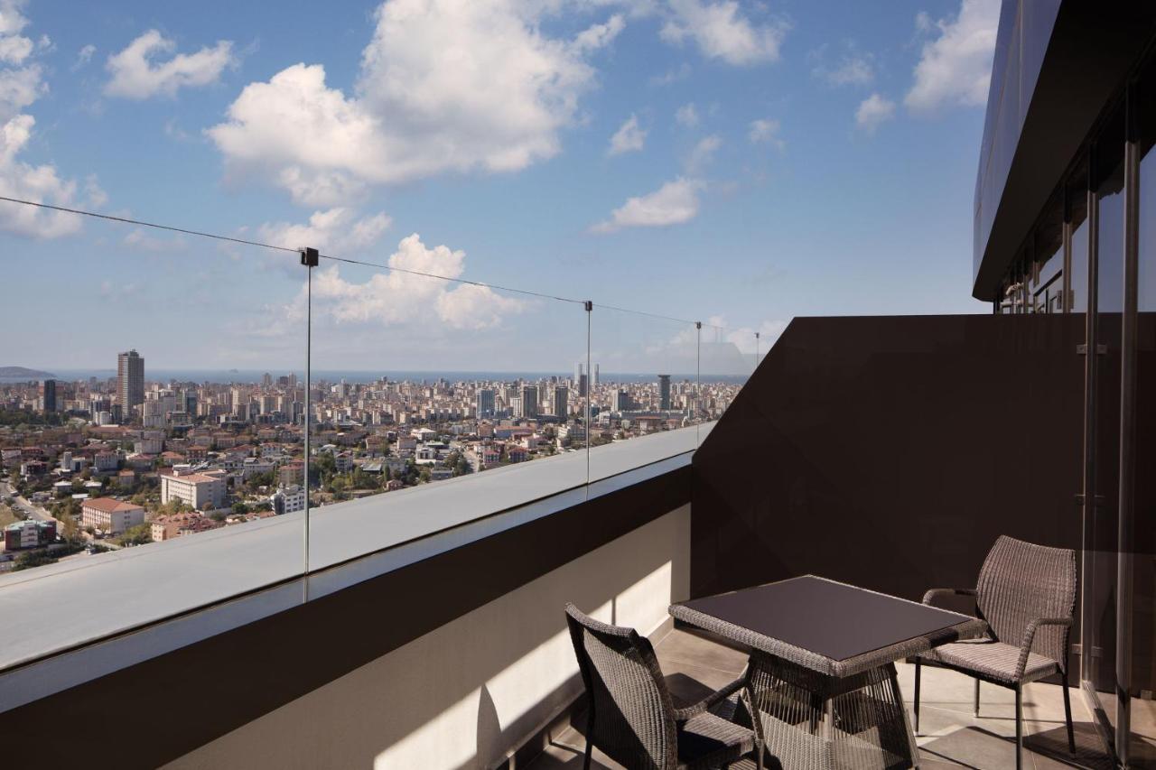Sheraton Grand Istanbul Atasehir Bagian luar foto