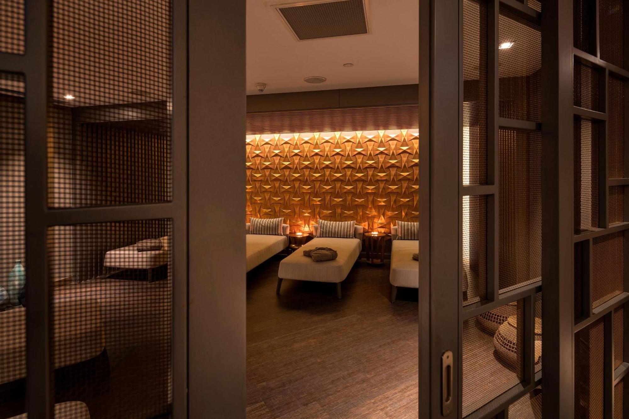 Sheraton Grand Istanbul Atasehir Bagian luar foto