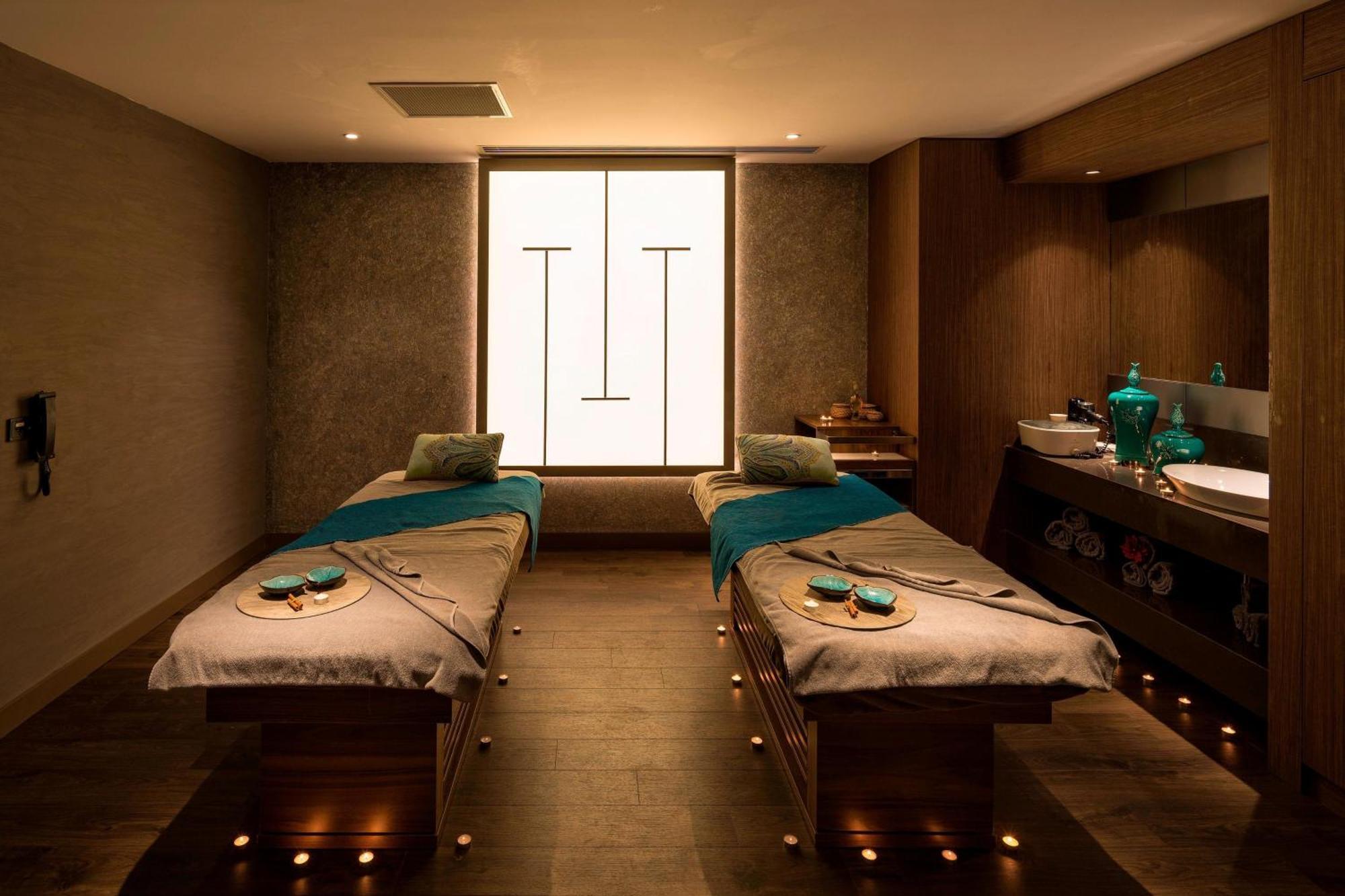 Sheraton Grand Istanbul Atasehir Bagian luar foto