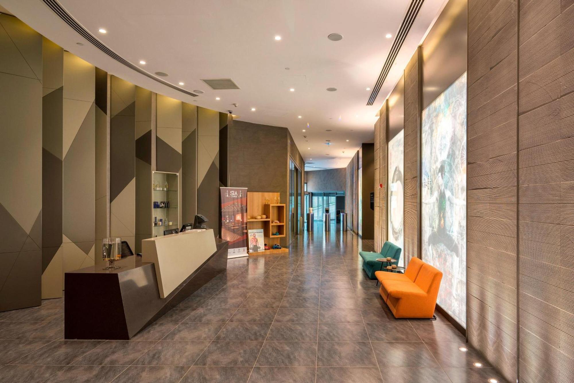 Sheraton Grand Istanbul Atasehir Bagian luar foto