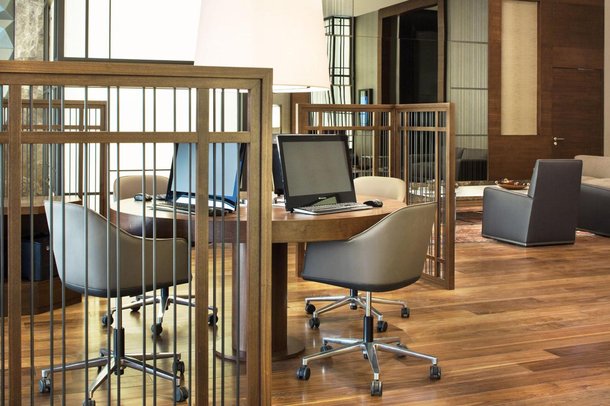 Sheraton Grand Istanbul Atasehir Bagian luar foto