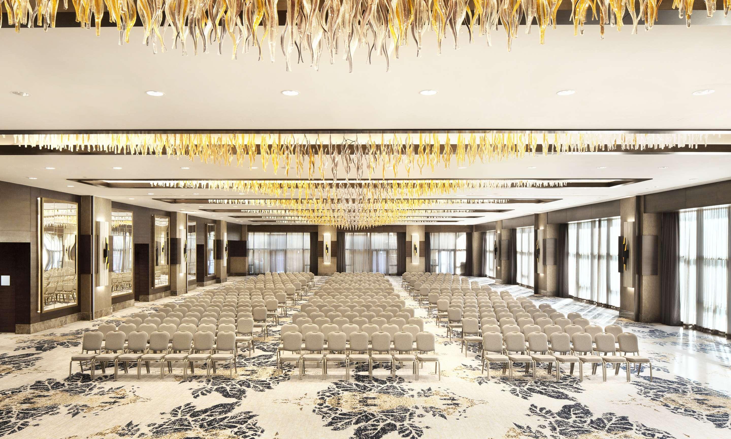 Sheraton Grand Istanbul Atasehir Bagian luar foto